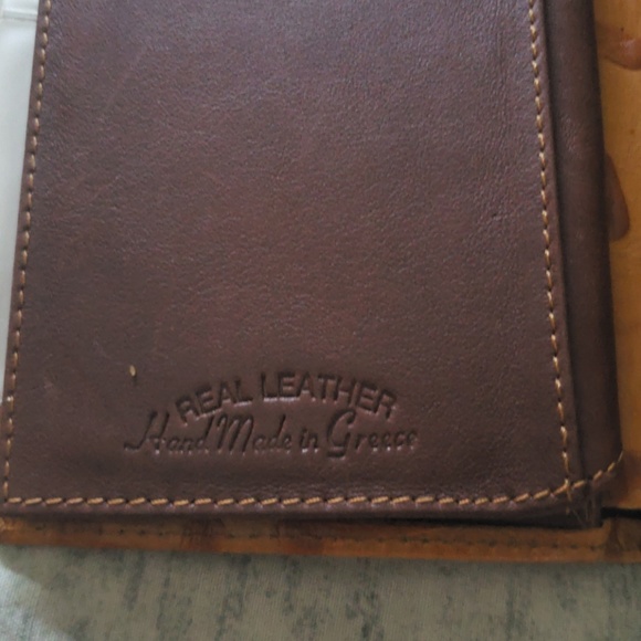Leather wallet - Picture 5 of 8
